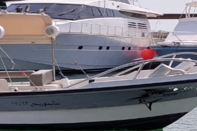 قارب سانتوريني